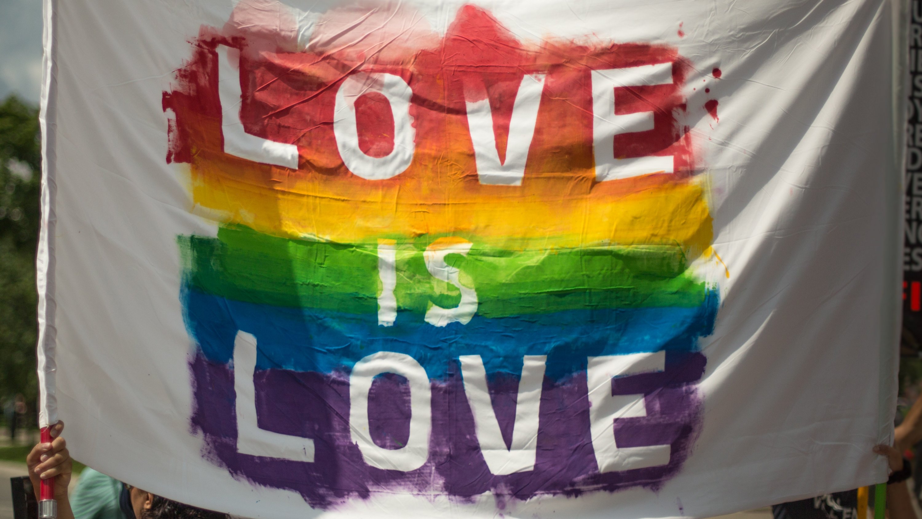 Flagge LGBTIQ "Love is Love"